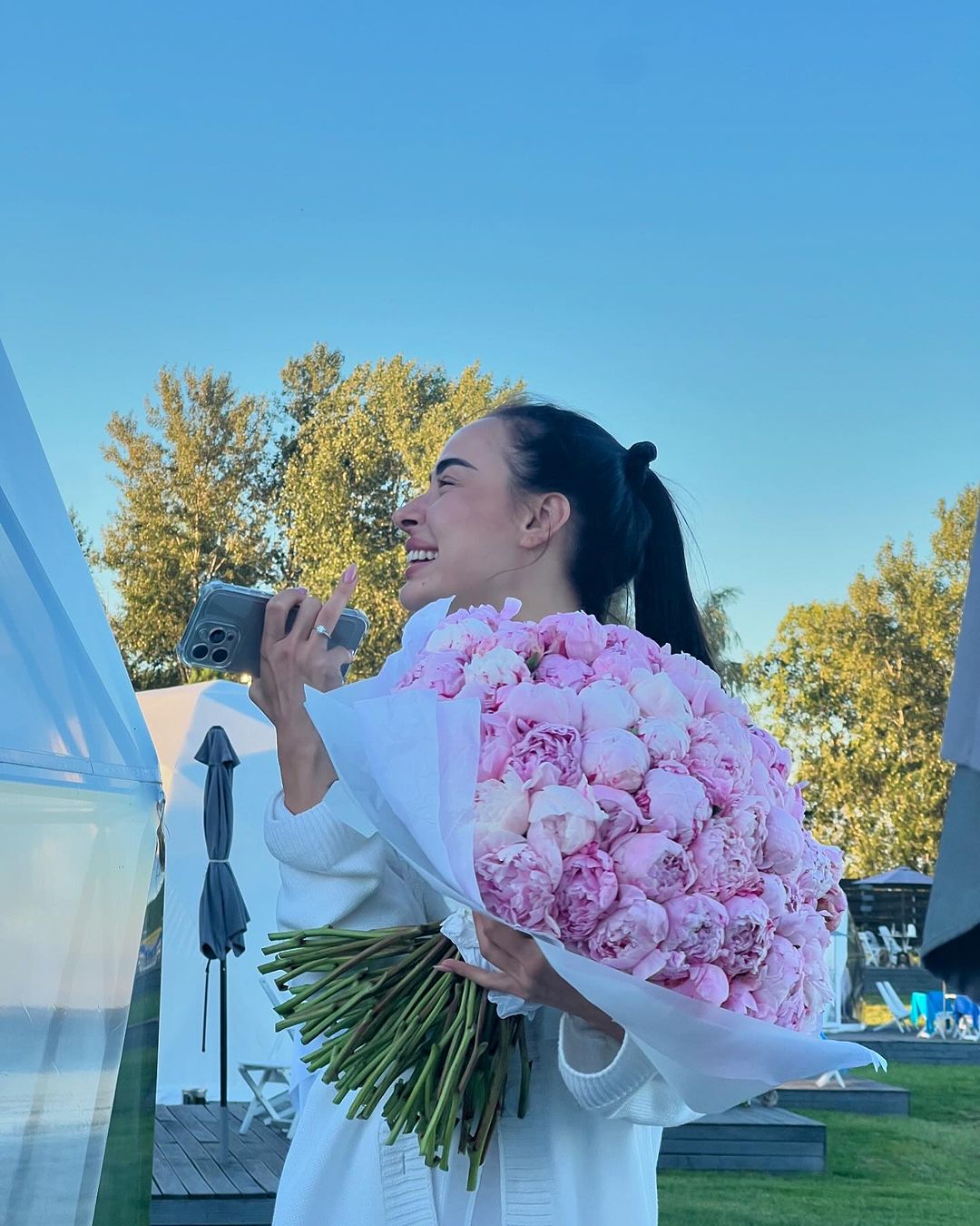 Учасниця "Голосу країни" оголосила про заручини з коханим і показала каблучку (фото)